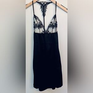 BNWT Gorgeous Fleur of England Onyx Black Silk & Embroidered Tulle Chemise Small